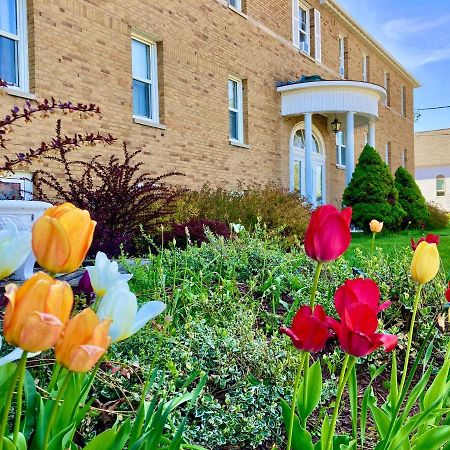 Garden Grove Retreat & Lodging Near Pictured Rocks, Fayette, Trails ภายนอก รูปภาพ