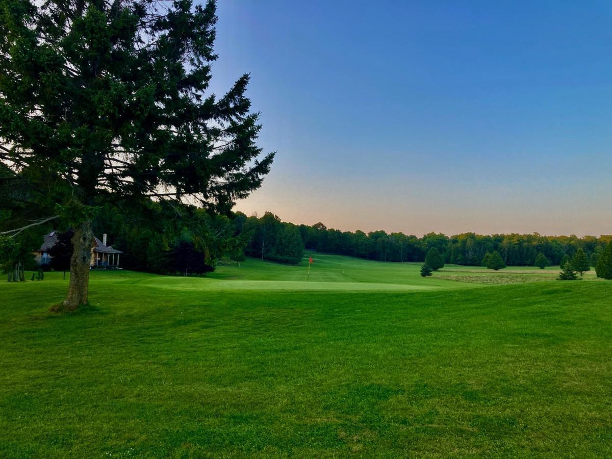 Garden Grove Retreat & Lodging Near Pictured Rocks, Fayette, Trails ภายนอก รูปภาพ